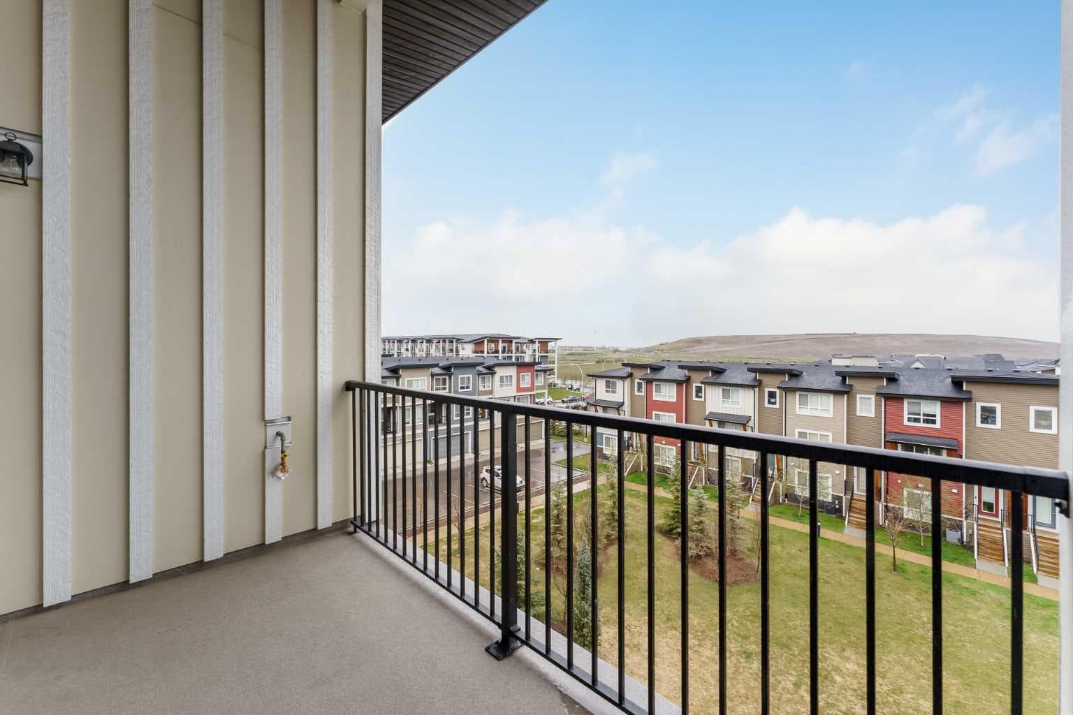 410, 35 Walgrove Walk SE