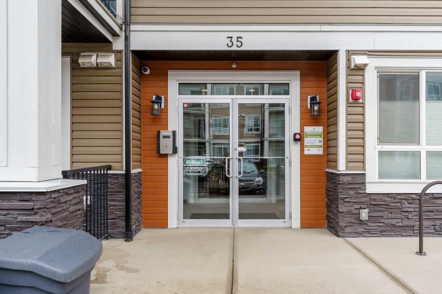 410, 35 Walgrove Walk SE