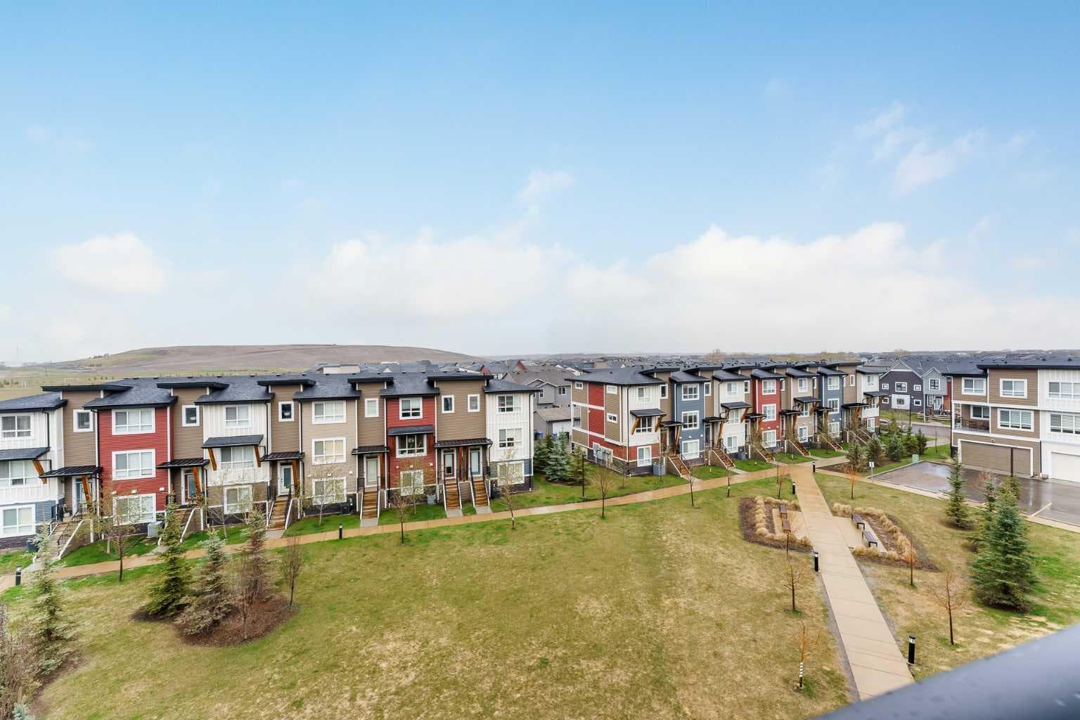 410, 35 Walgrove Walk SE
