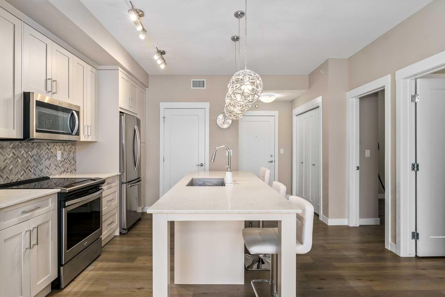 410, 35 Walgrove Walk SE