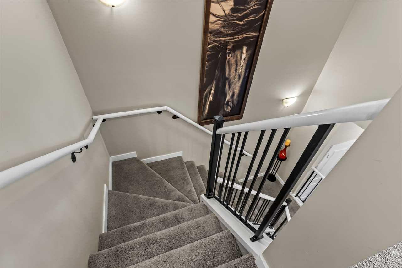 579 Evanston Drive NW