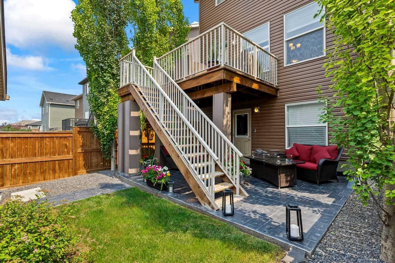 579 Evanston Drive NW