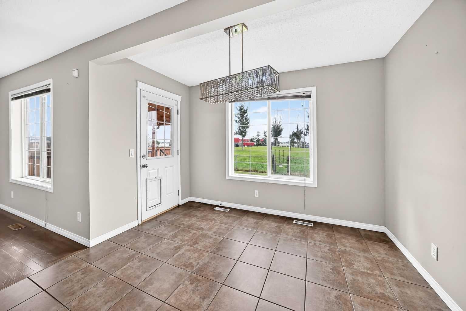 195 Taralake Way 