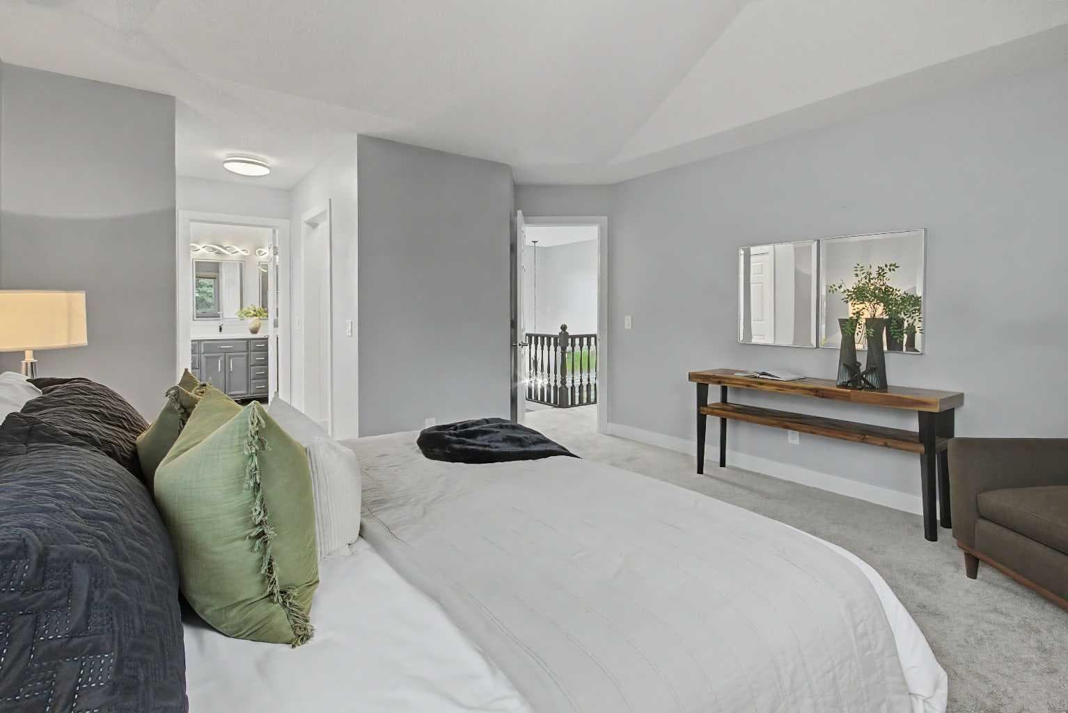 61 Wood Valley Road SW