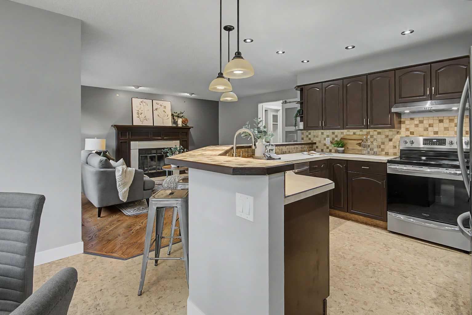 61 Wood Valley Road SW