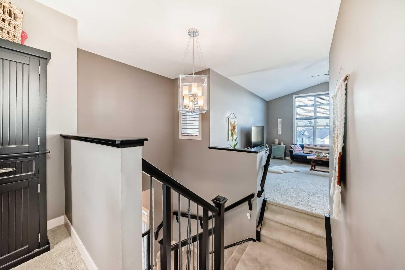 93 Williamstown Green NW