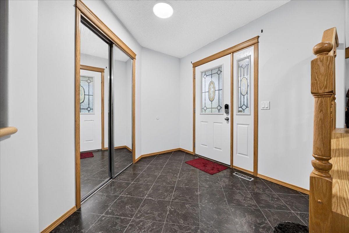 2745 Coopers Manor SW