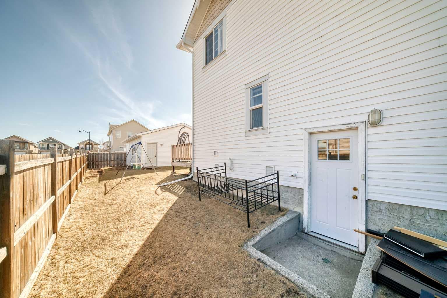 52 TARALAKE Street NE