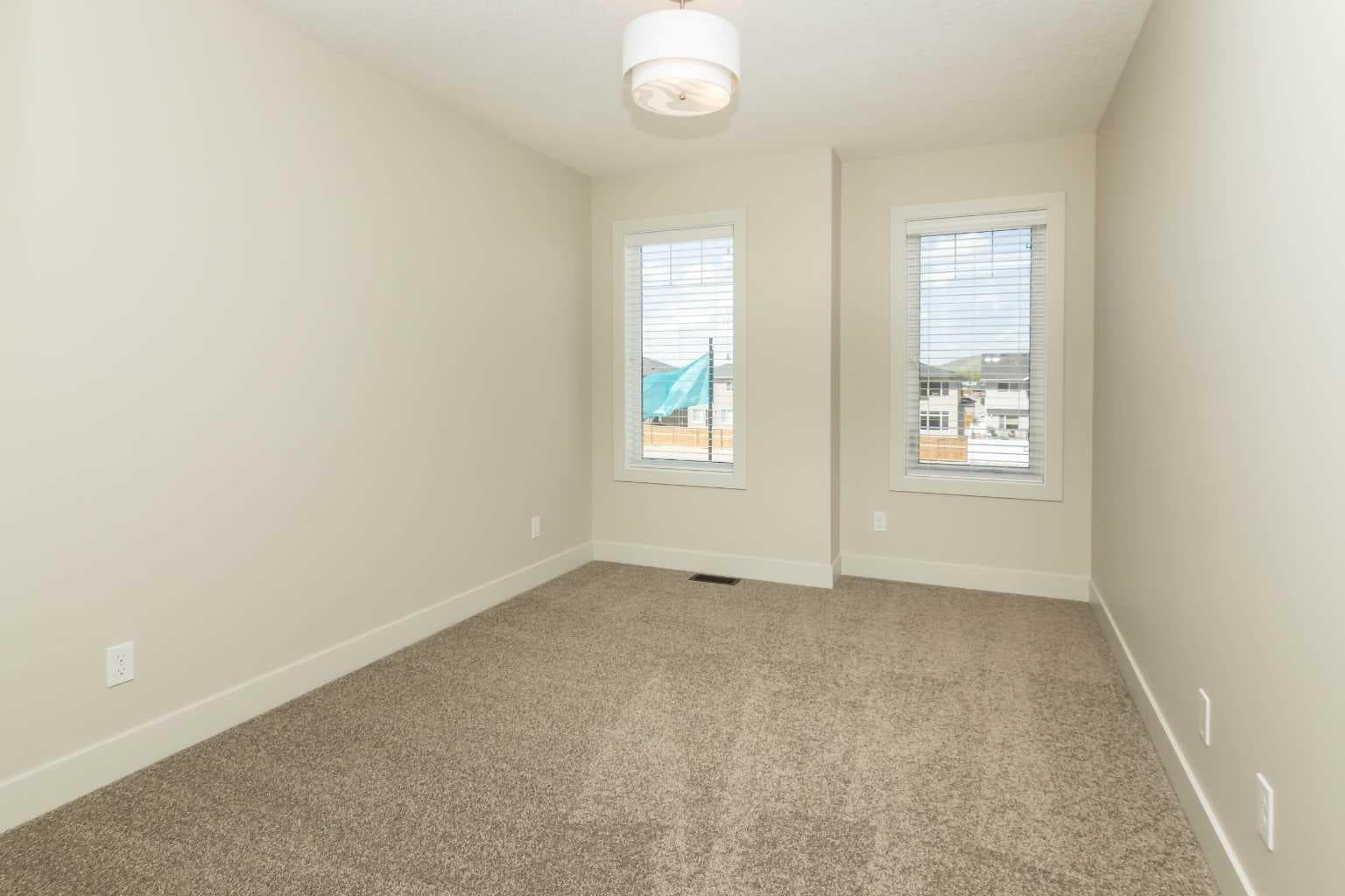 542 Rivercrest View 