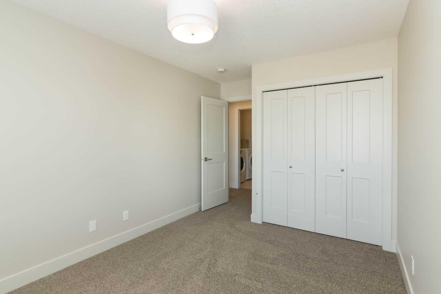 542 Rivercrest View 