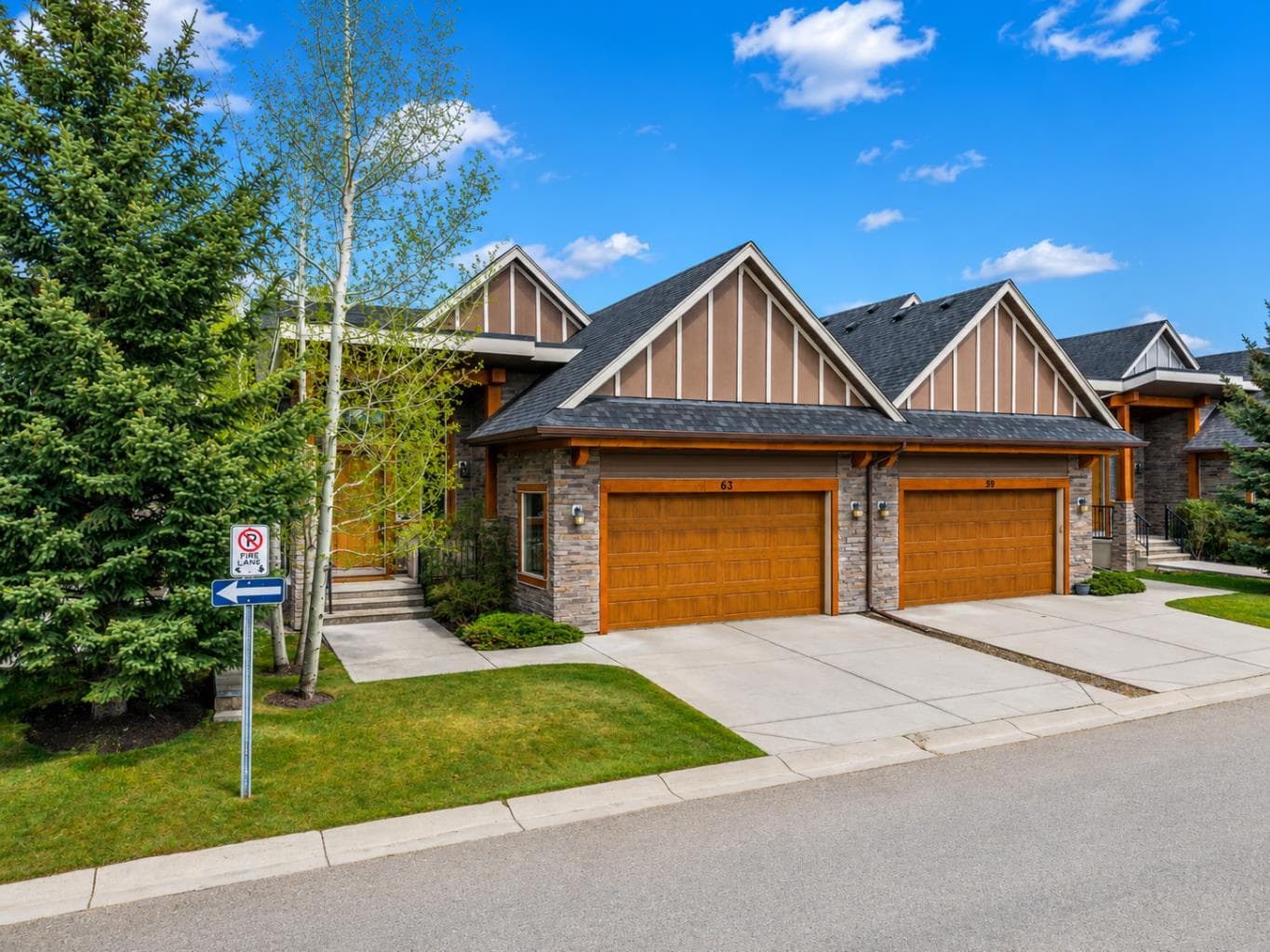 63 Cortina Villas SW