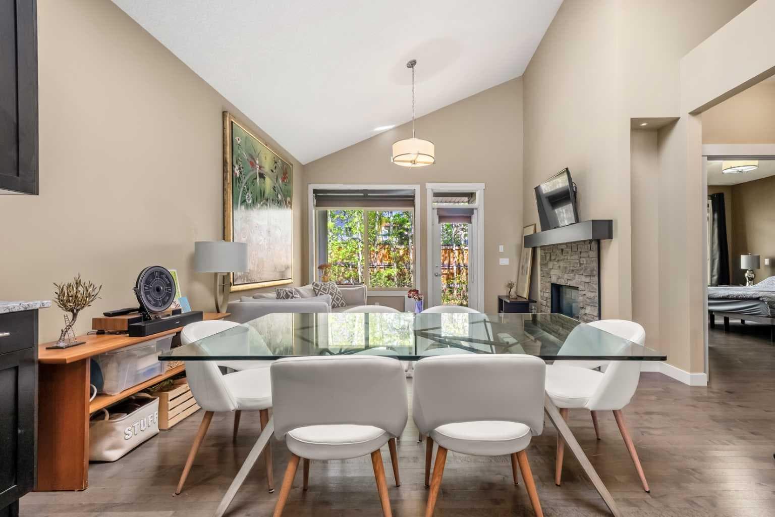 63 Cortina Villas SW