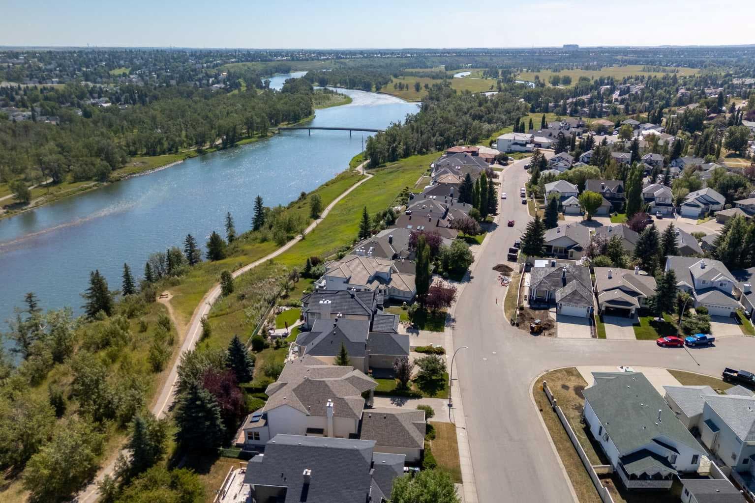 250 Diamond Drive SE