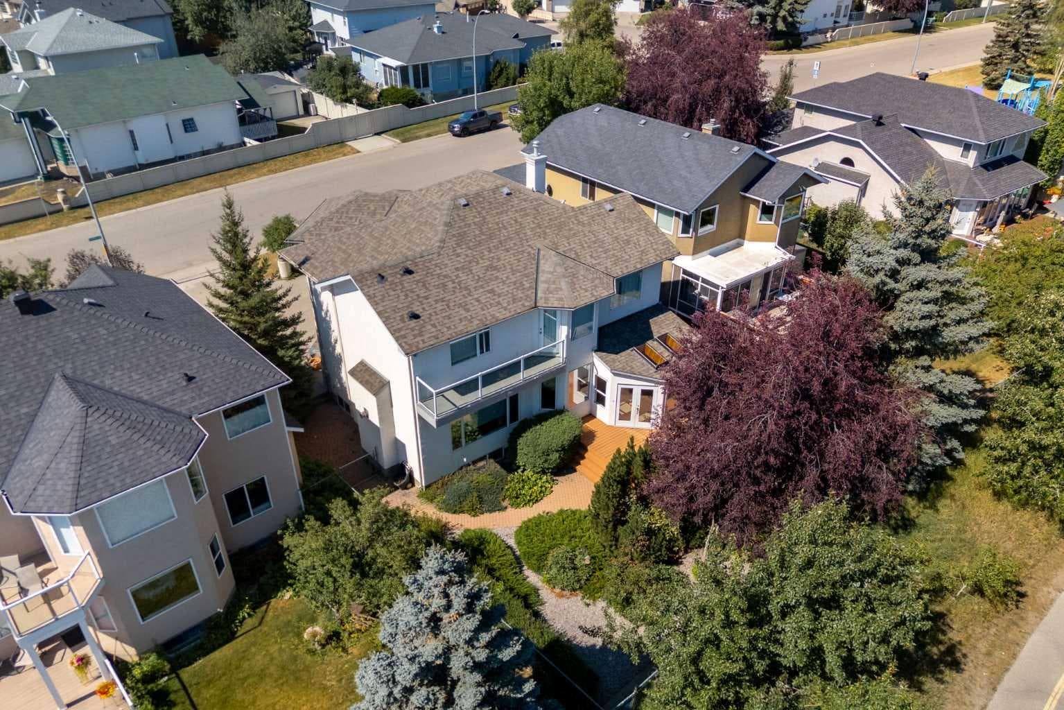 250 Diamond Drive SE