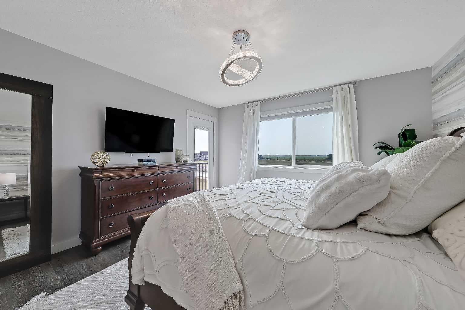 268 Rainbow Falls Way 