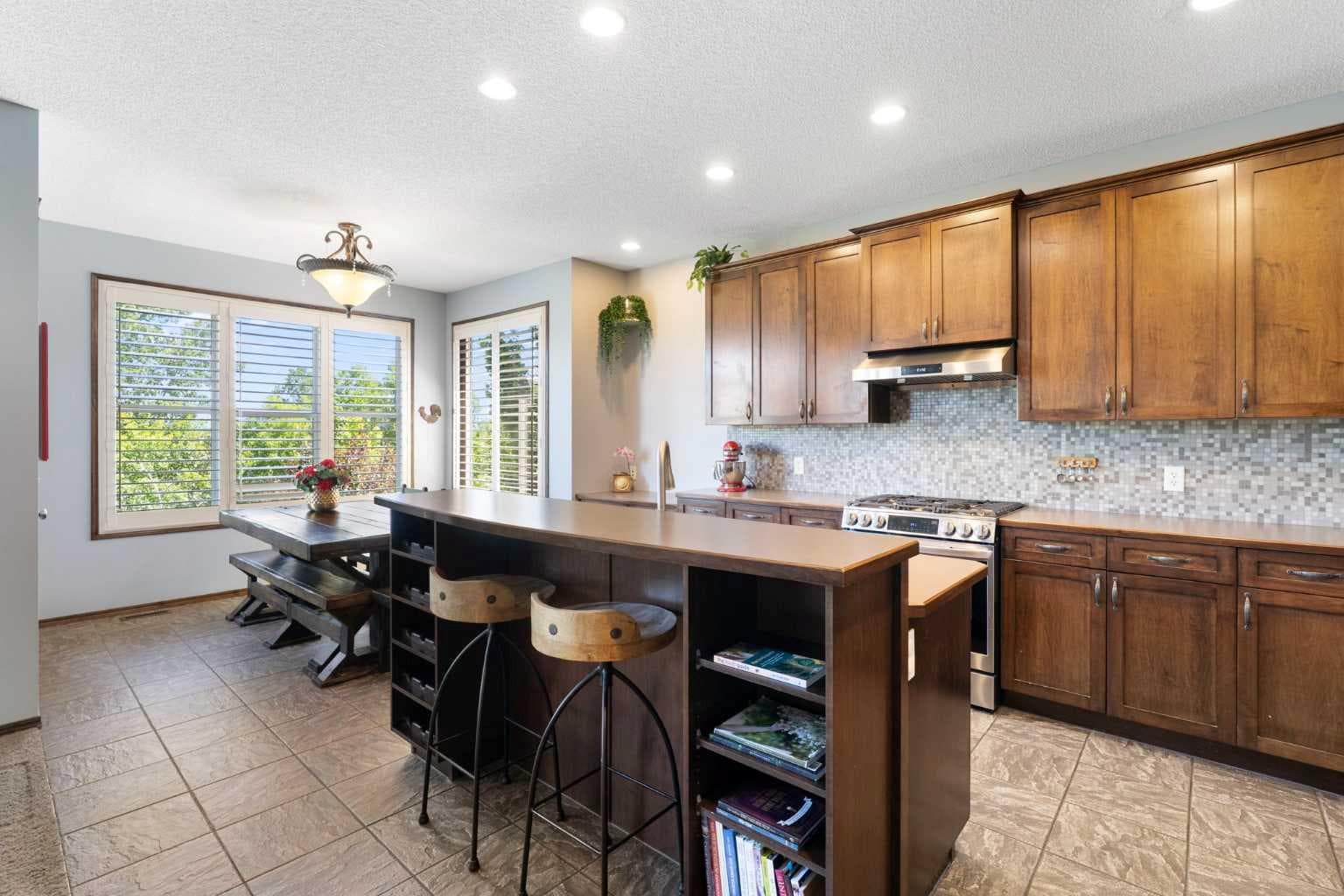 382 Tuscany Ravine Road NW