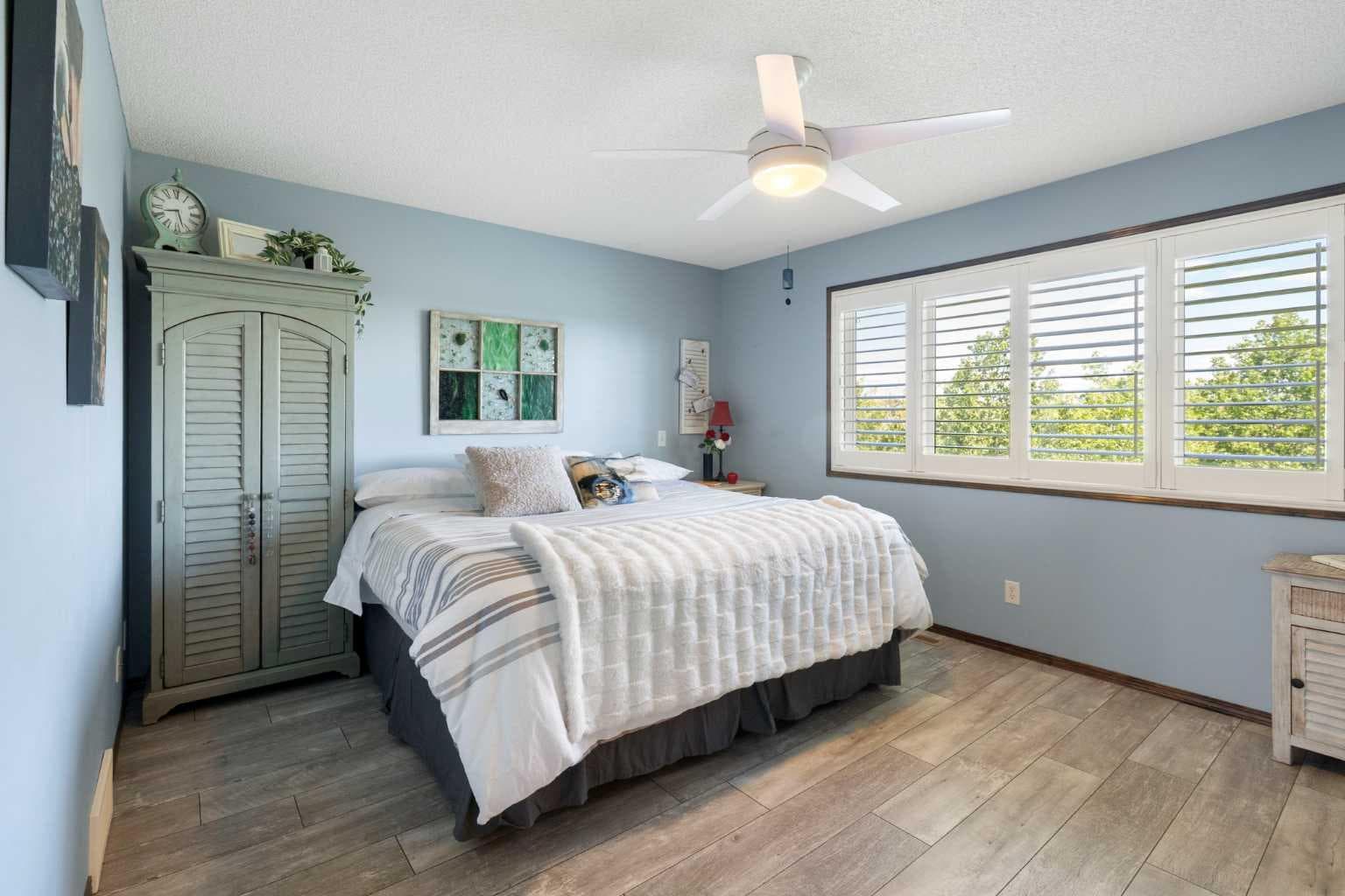 382 Tuscany Ravine Road NW