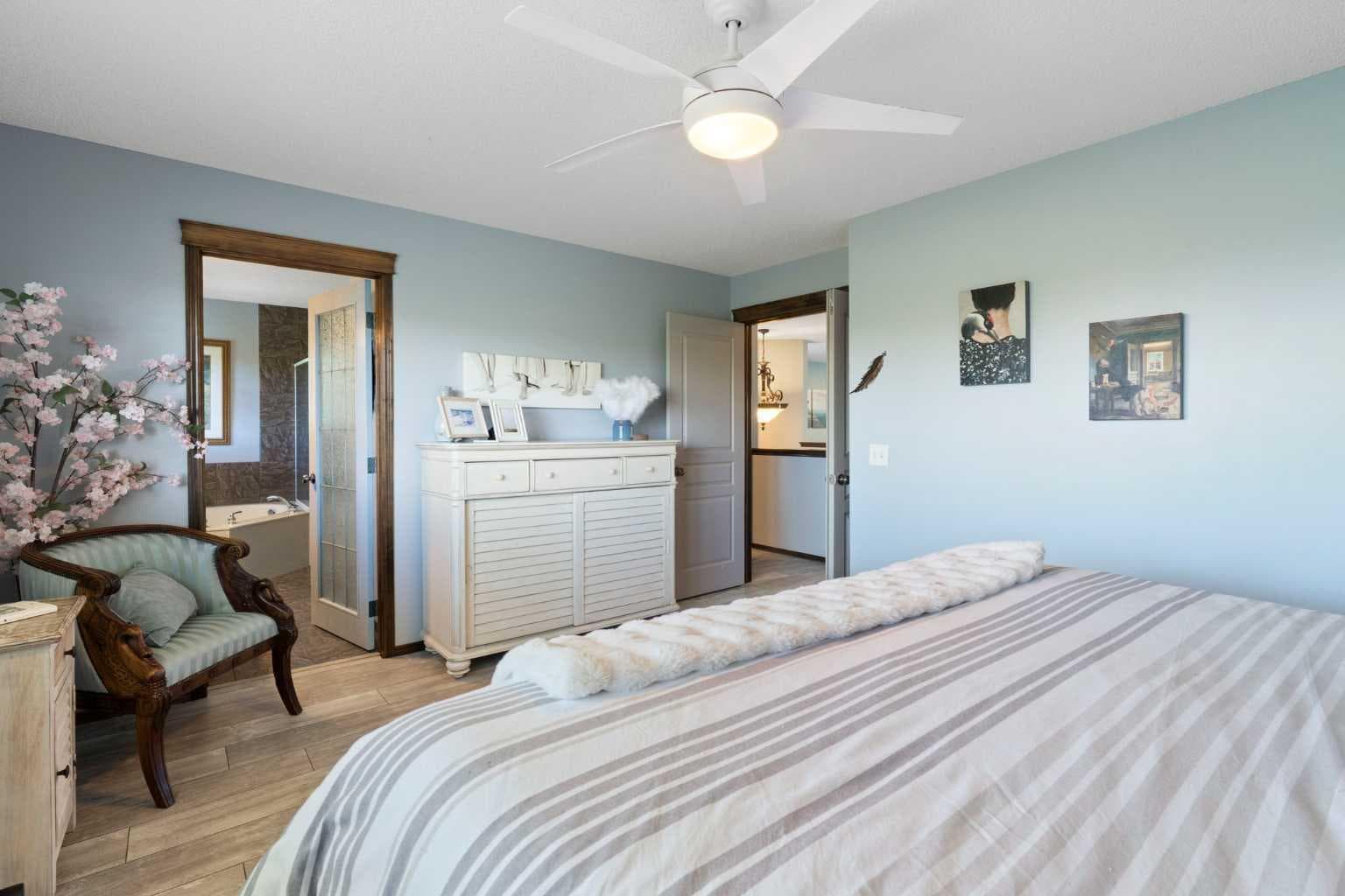 382 Tuscany Ravine Road NW