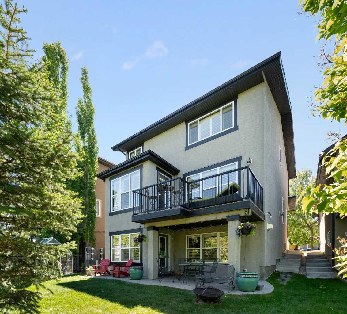382 Tuscany Ravine Road NW