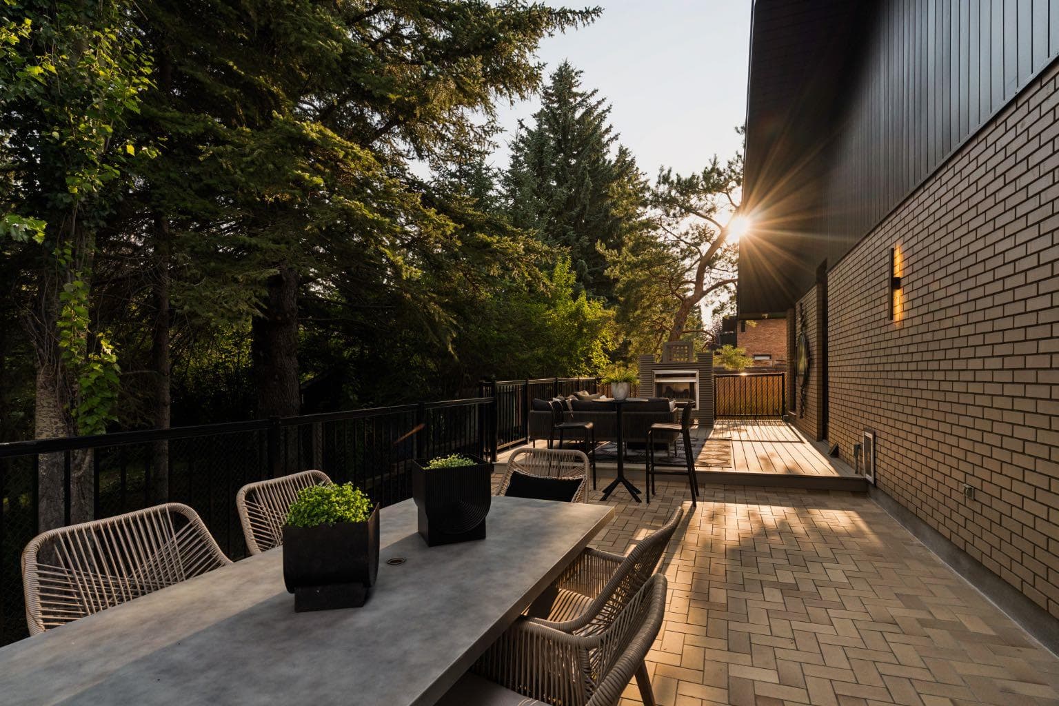 79 Bel-Aire Place SW