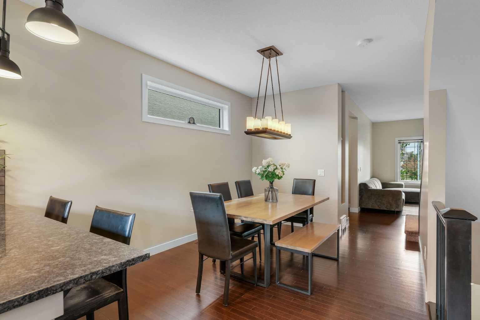 360 Marquis Heights SE