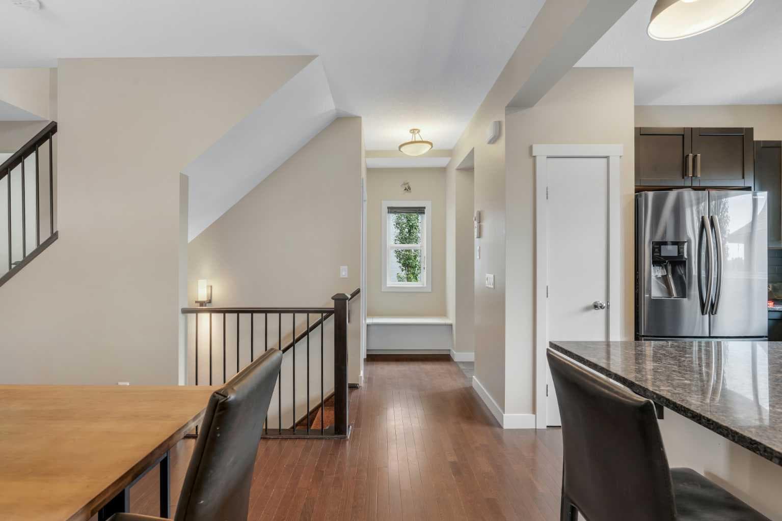 360 Marquis Heights SE