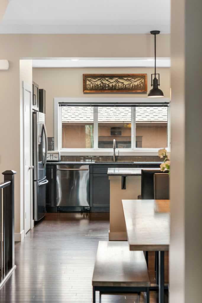 360 Marquis Heights SE