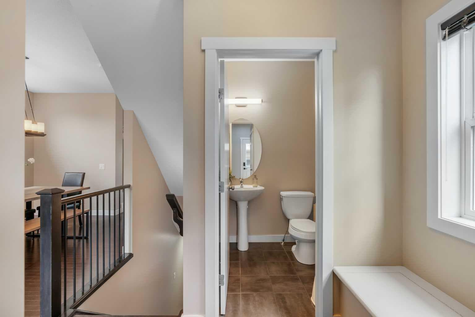 360 Marquis Heights SE