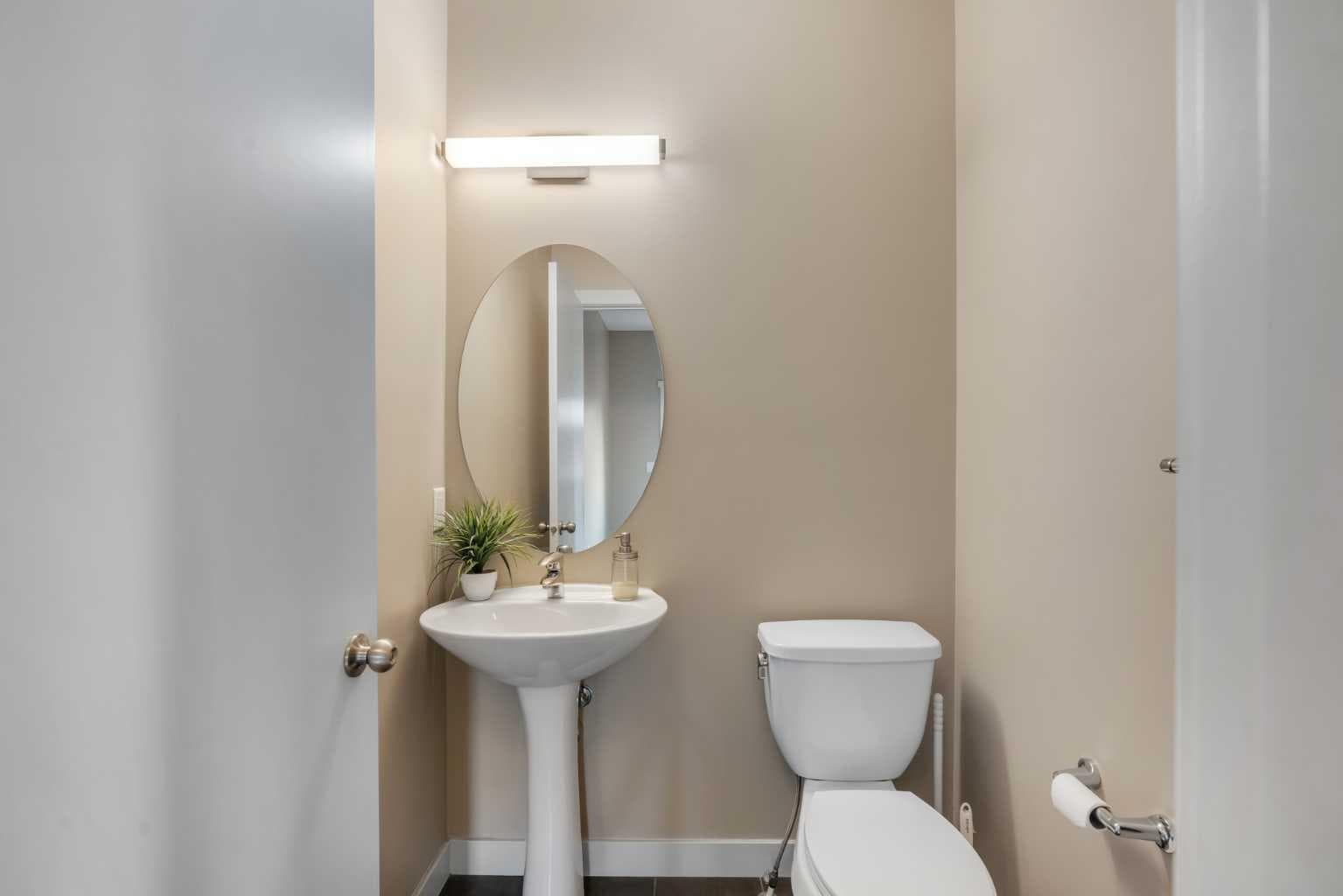 360 Marquis Heights SE