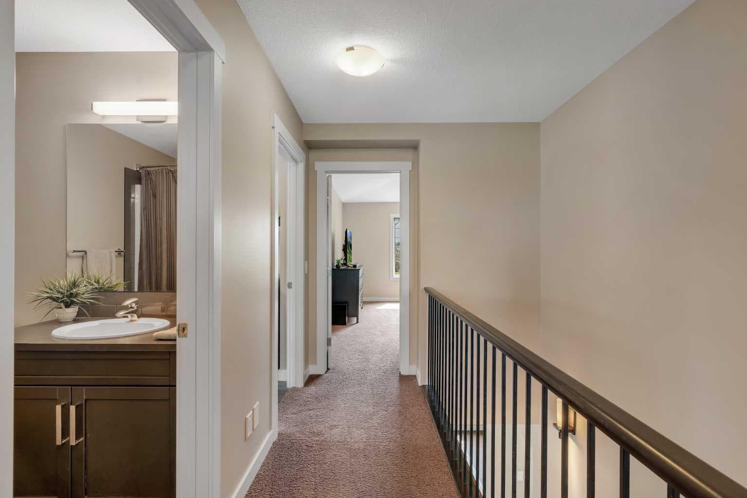 360 Marquis Heights SE