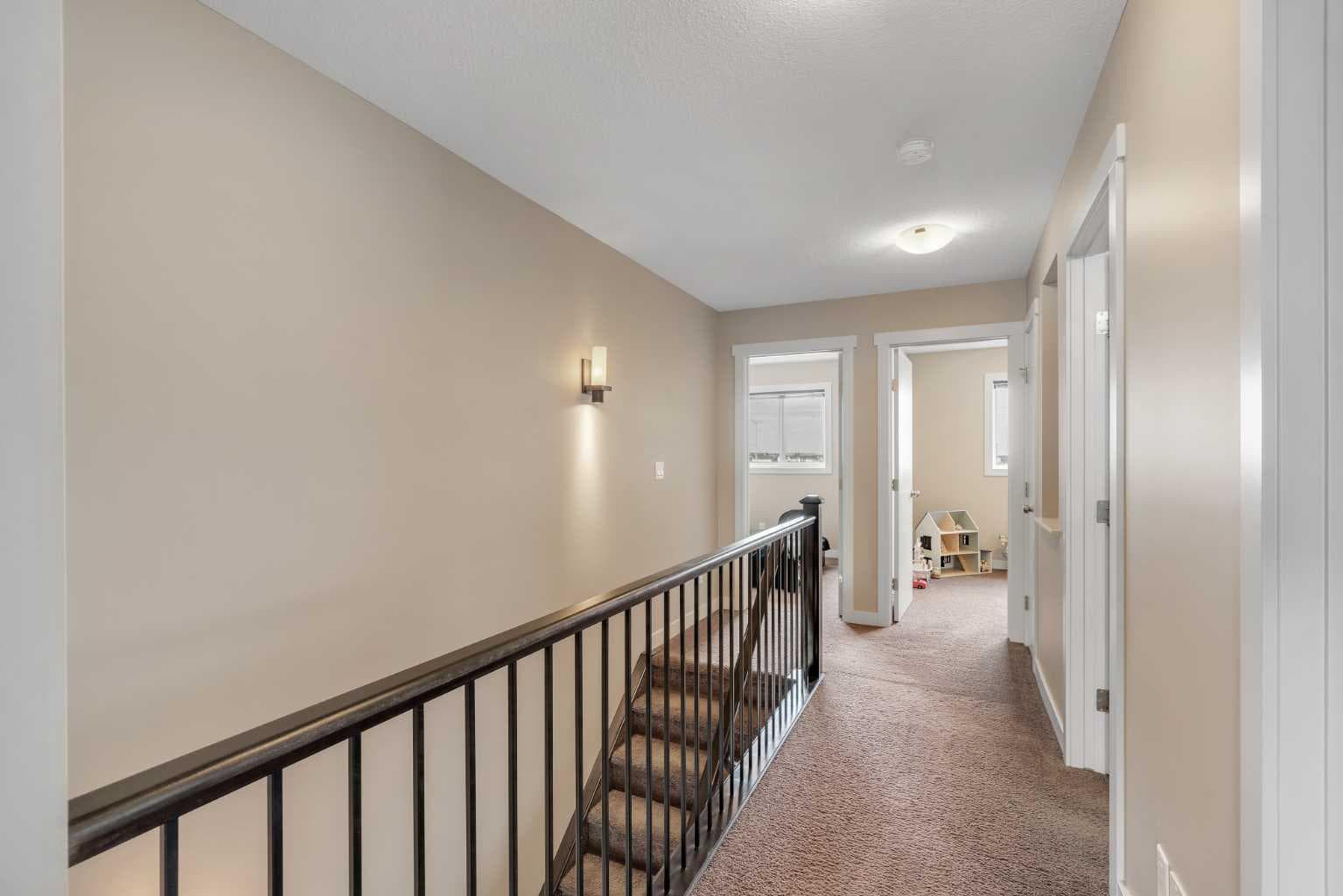 360 Marquis Heights SE