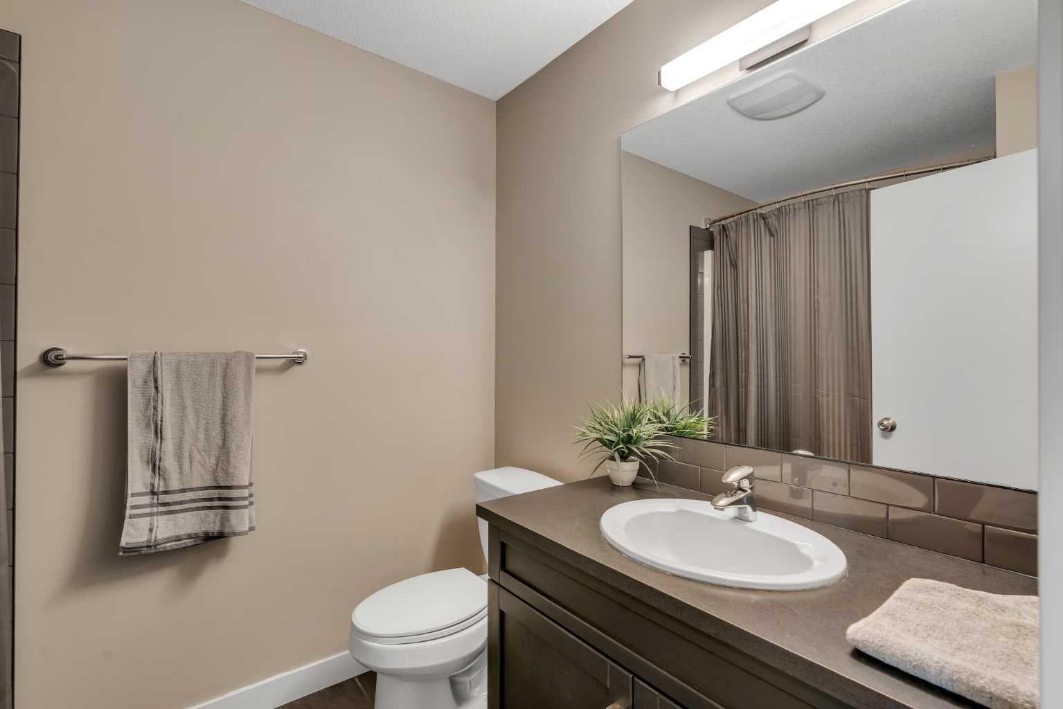 360 Marquis Heights SE