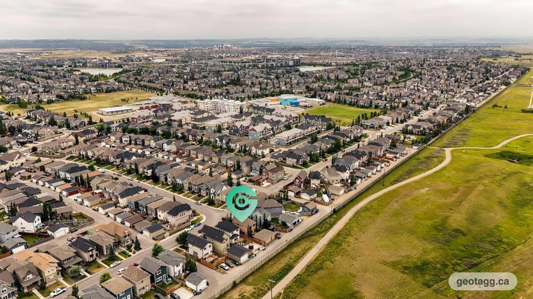 360 Marquis Heights SE