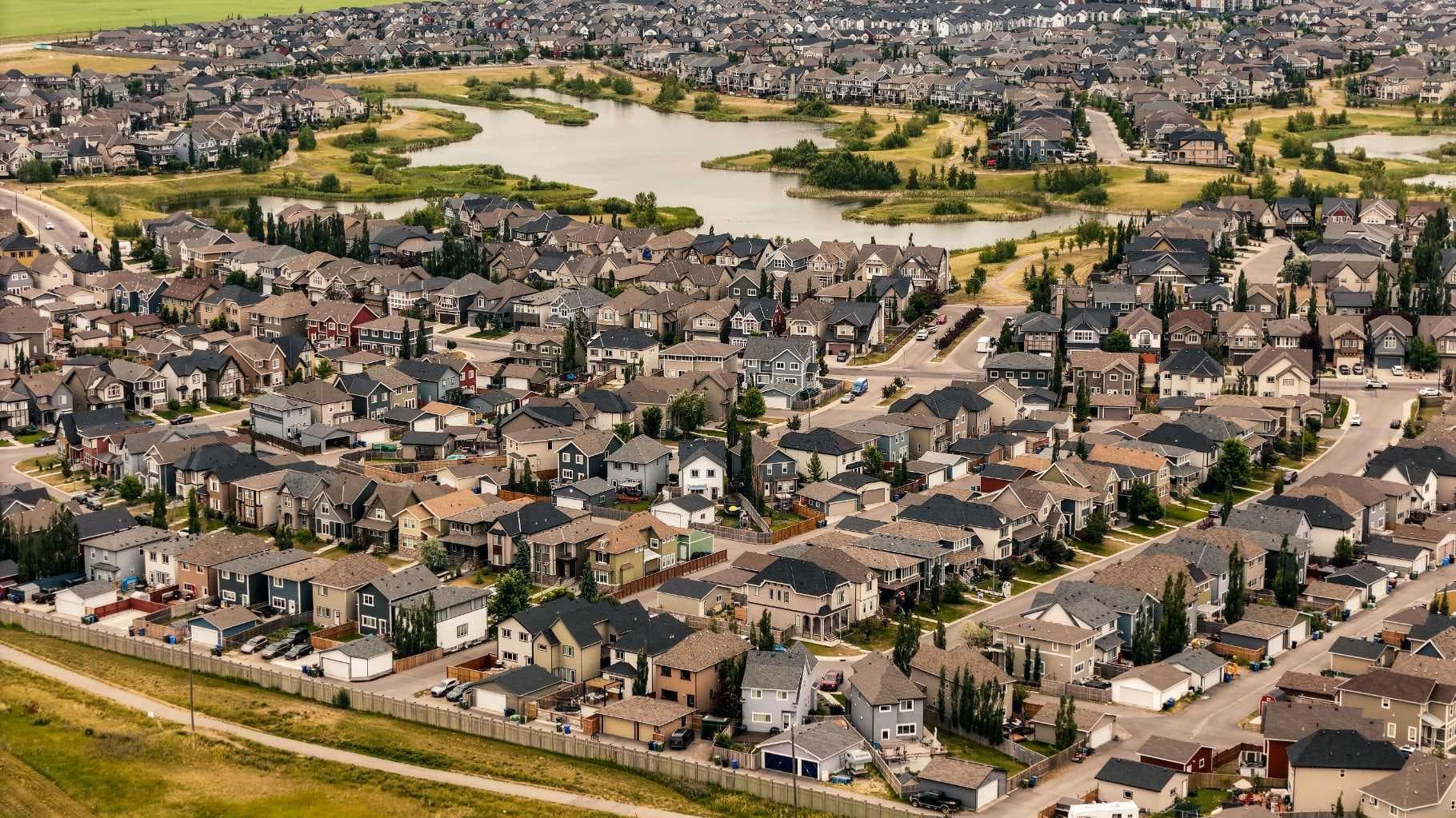 360 Marquis Heights SE