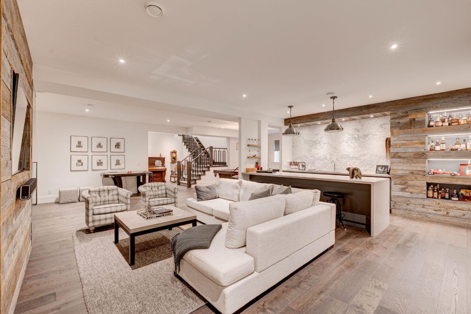 1111 Belavista Crescent SW