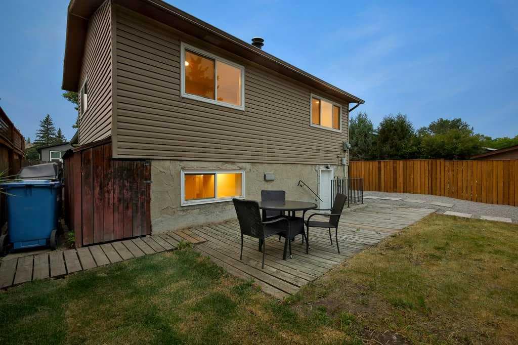 20 Bernard Way NW