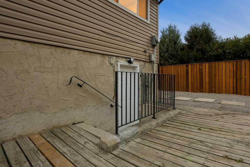 20 Bernard Way NW