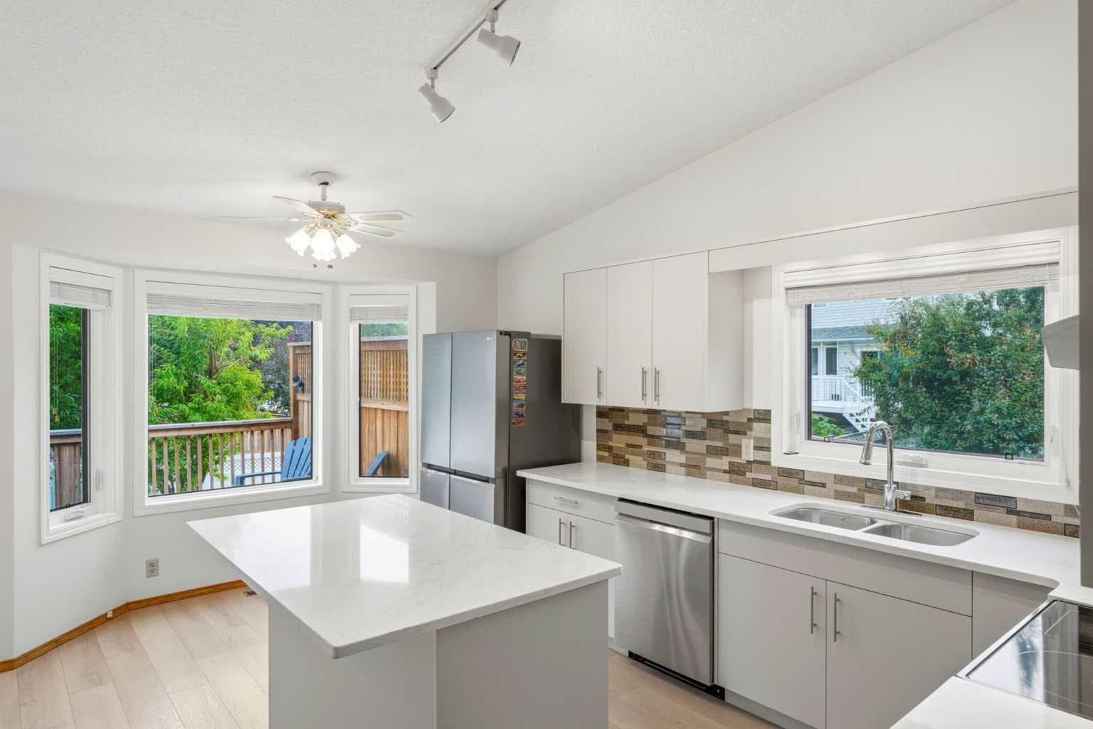 5 Sandpiper Gate NW