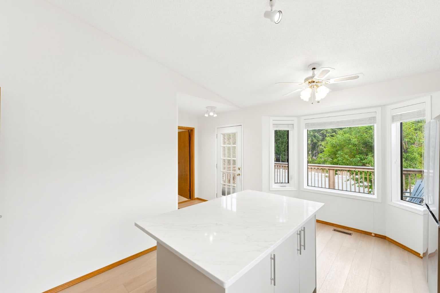 5 Sandpiper Gate NW