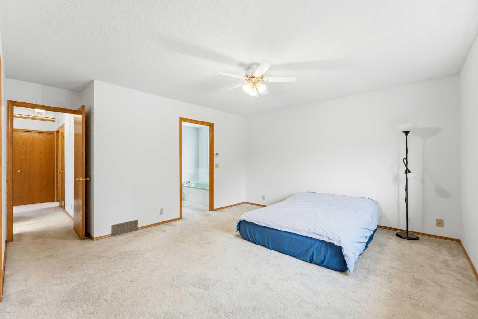 5 Sandpiper Gate NW