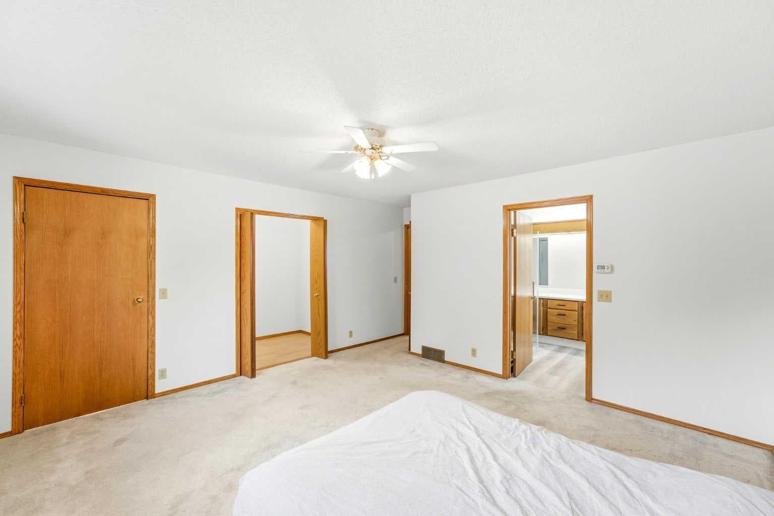 5 Sandpiper Gate NW