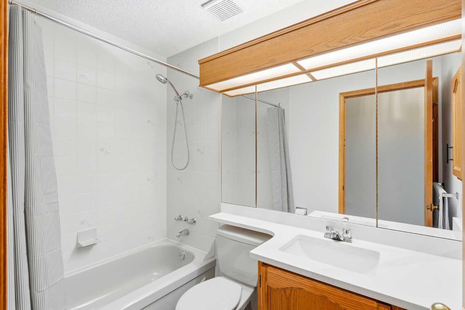 5 Sandpiper Gate NW