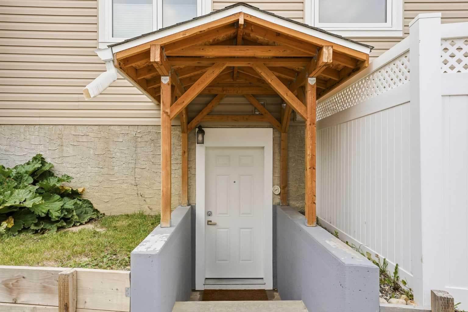 5 Sandpiper Gate NW