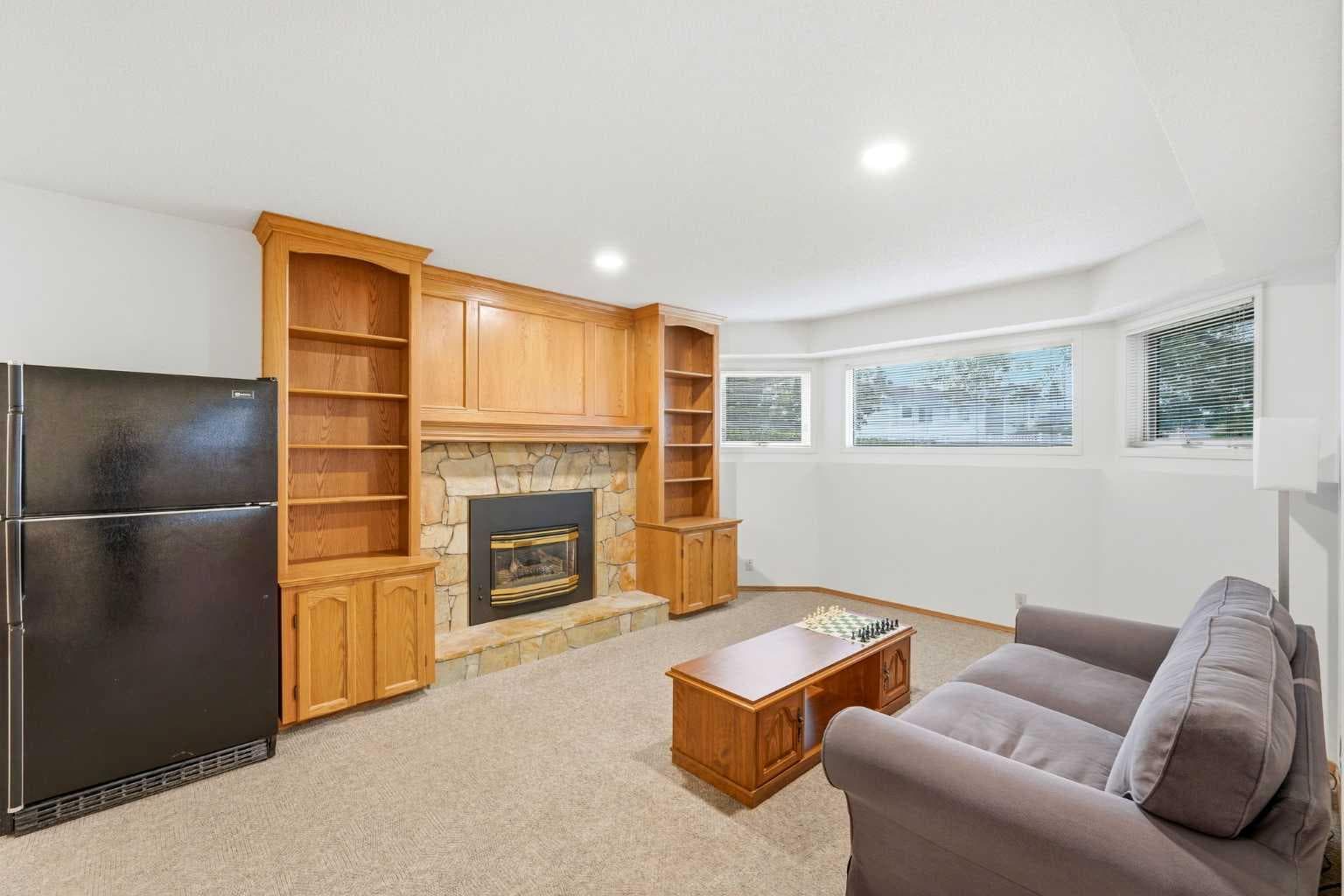 5 Sandpiper Gate NW