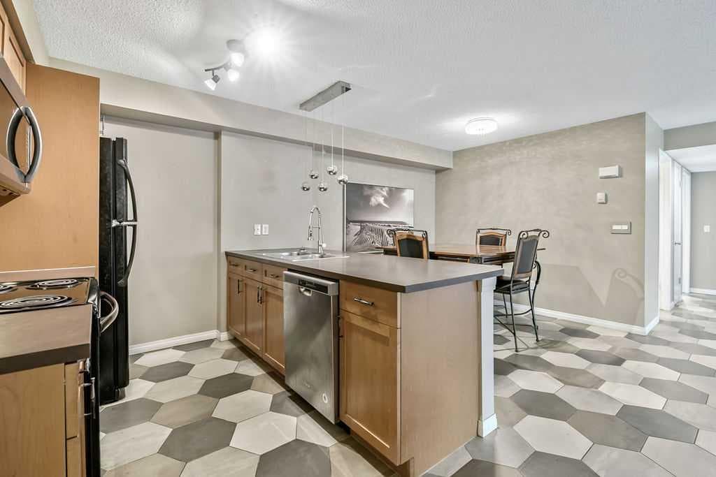 2, 21 Mckenzie Towne Gate SE