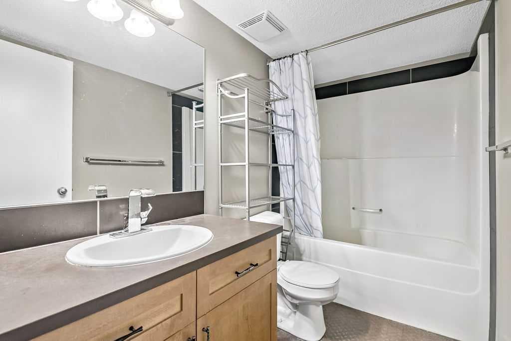 2, 21 Mckenzie Towne Gate SE