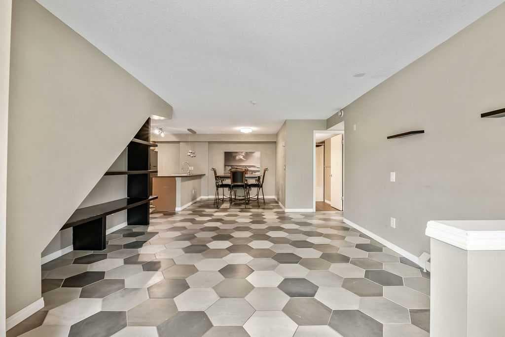 2, 21 Mckenzie Towne Gate SE