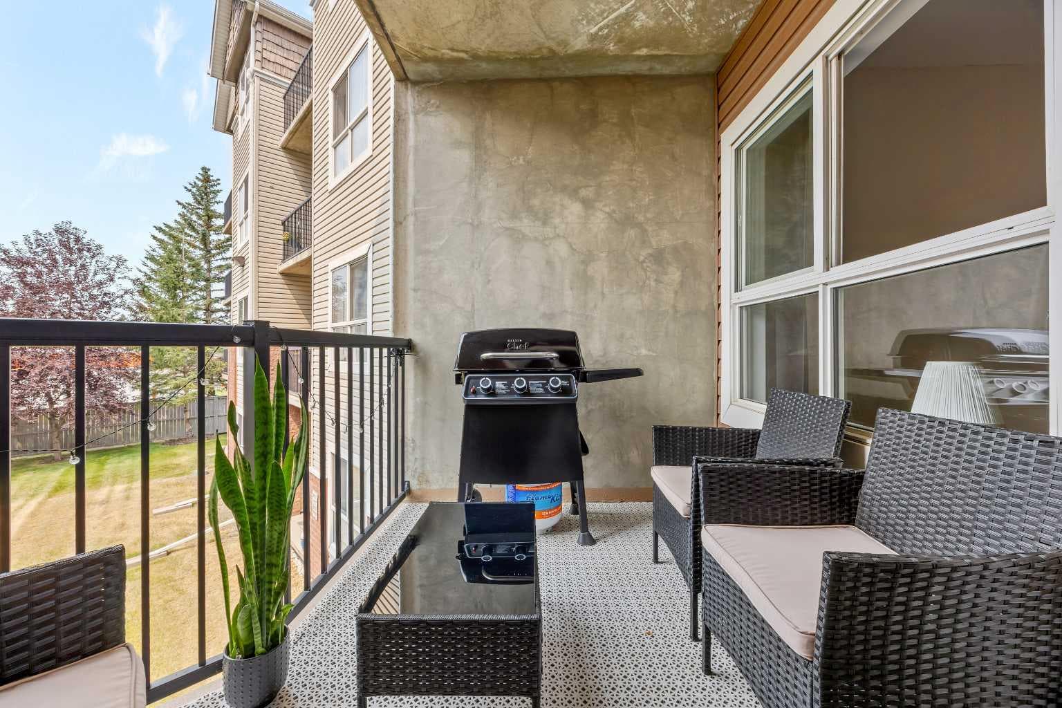 2213, 73 Erin Woods Court 