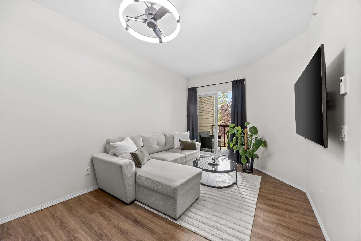 2213, 73 Erin Woods Court 