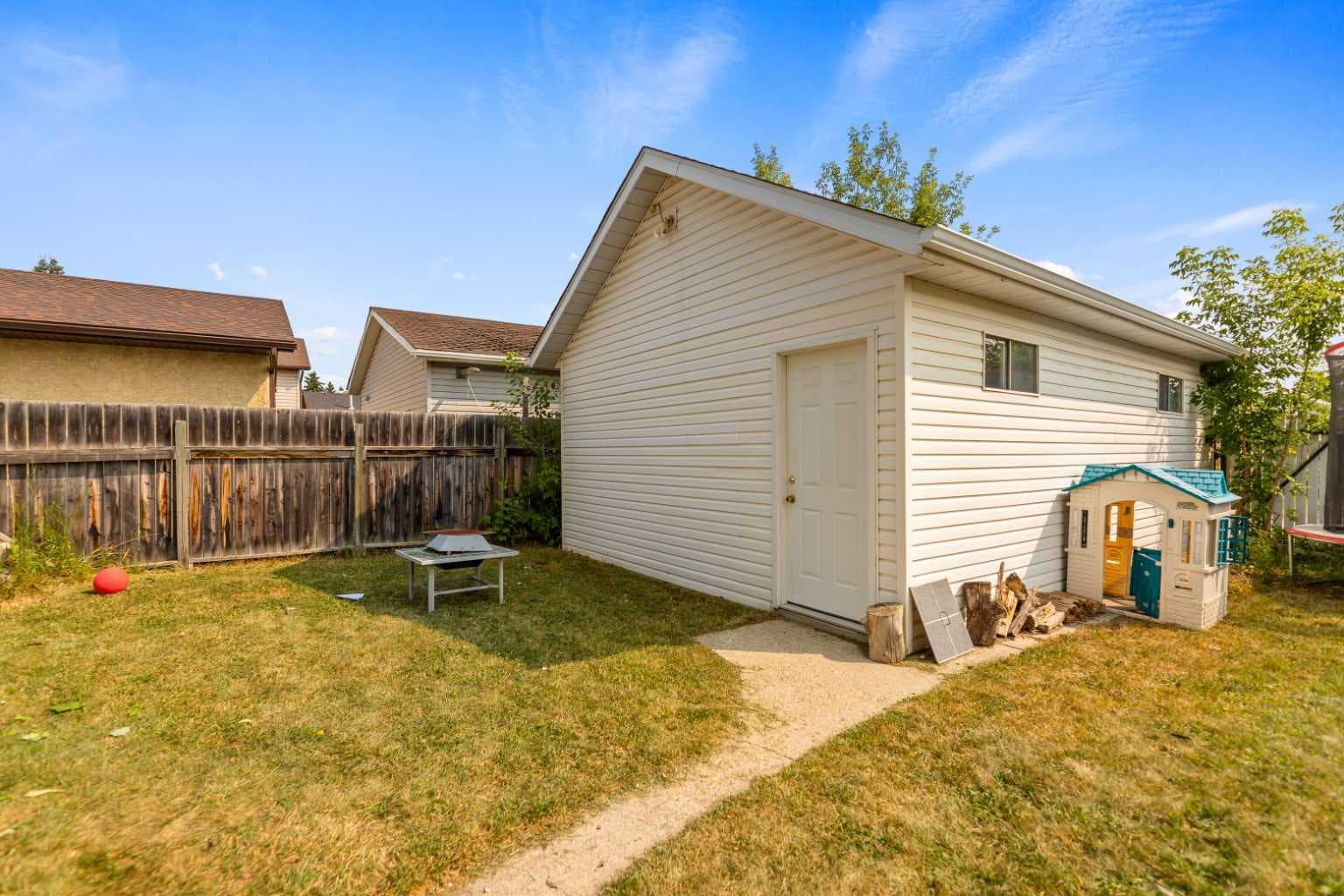 67 Falchurch Crescent NE